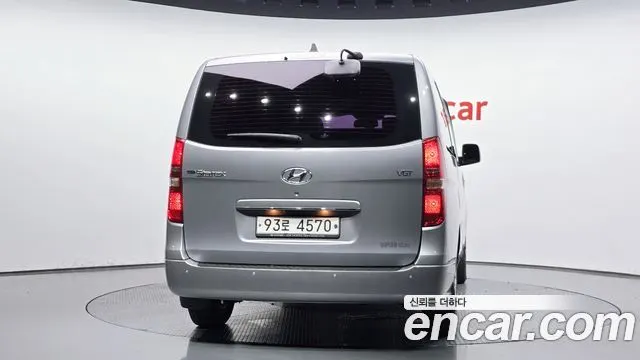 HYUNDAI GRAND STAREX 2018 — 68 273 км, серебристо-серый, Корея — под ключ — фото 4
