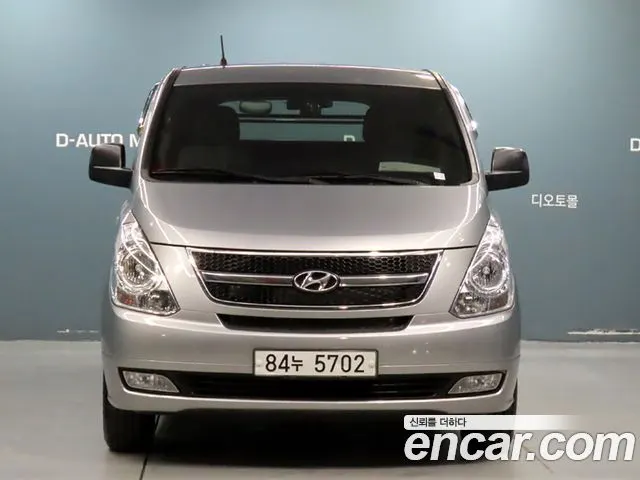 HYUNDAI GRAND STAREX 2016 — 161 011 км, серебристый, Корея — под ключ — фото 2