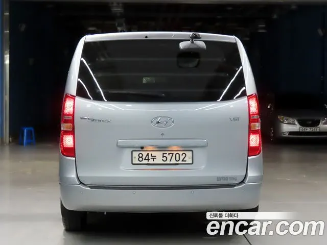 HYUNDAI GRAND STAREX 2016 — 161 011 км, серебристый, Корея — под ключ — фото 3