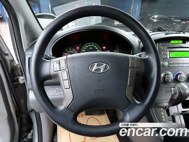 HYUNDAI GRAND STAREX 2016 — 161 011 км, серебристый, Корея — под ключ — фото 9