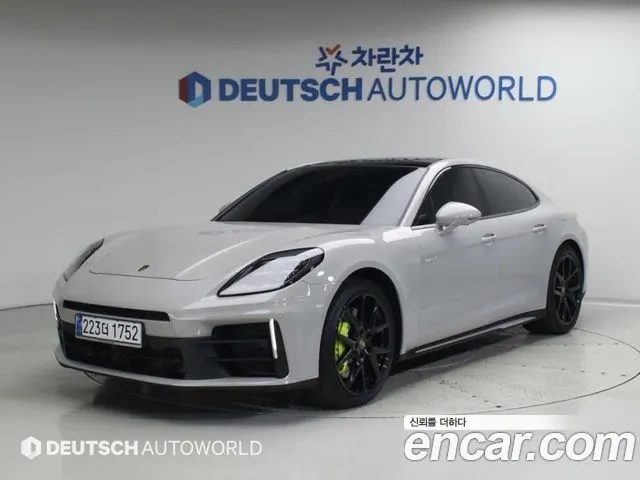 PORSCHE PANAMERA 2025