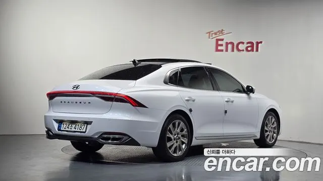 HYUNDAI GRANDEUR HYBRID 2021