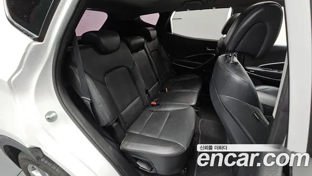 HYUNDAI SANTA FE 2017 — 140 742 км, белый, Корея — под ключ — фото 11