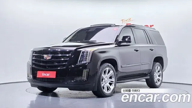CADILLAC ESCALADE 2018