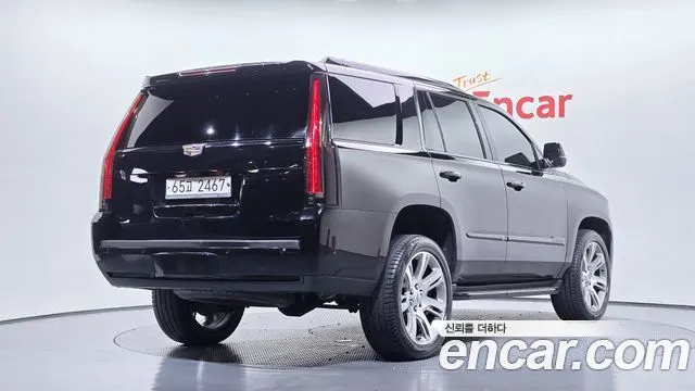 CADILLAC ESCALADE 2018 — 133 915 км, Корея — под ключ — фото 2