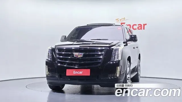 CADILLAC ESCALADE 2018 — 133 915 км, Корея — под ключ — фото 3