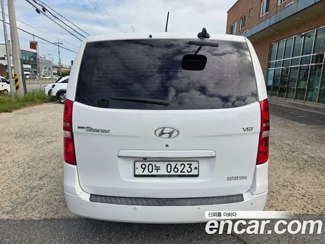 HYUNDAI GRAND STAREX 2017 — 179 807 км, белый, Корея — под ключ — фото 2