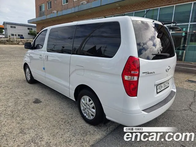 HYUNDAI GRAND STAREX 2017 — 179 807 км, белый, Корея — под ключ — фото 6