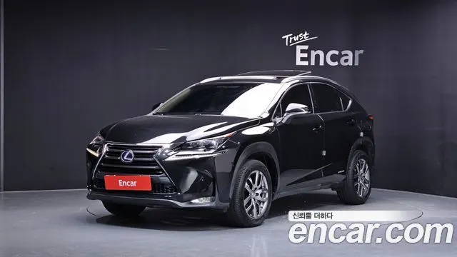 LEXUS NX300H 2016