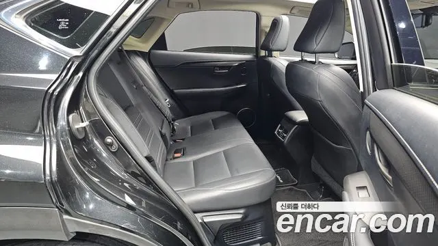 LEXUS NX300H 2016 — 181 923 км, чёрный, Корея — под ключ — фото 11