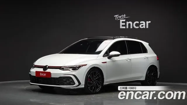 VOLKSWAGEN GOLF 2024