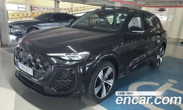 AUDI Q5 2025