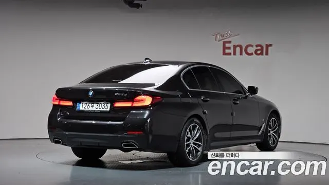 BMW 5 SERIES 2023