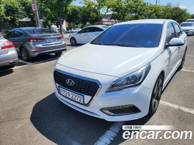 HYUNDAI SONATA HYBRID 2015 — 130 900 км, Корея — под ключ — фото 1