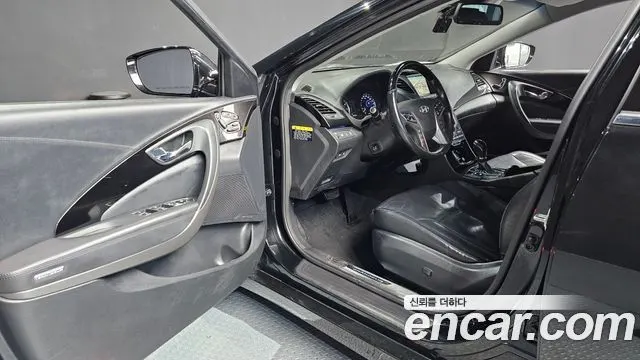 HYUNDAI GRANDEUR 2016 — 137 773 км, чёрный, Корея — под ключ — фото 10