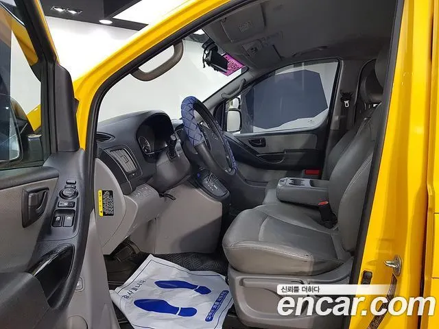 HYUNDAI GRAND STAREX 2019 — 169 497 км, жёлтый, Корея — под ключ — фото 8