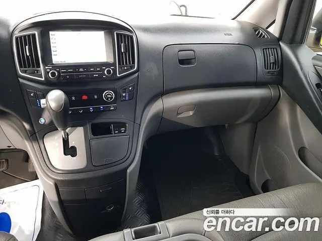 HYUNDAI GRAND STAREX 2019 — 169 497 км, жёлтый, Корея — под ключ — фото 10