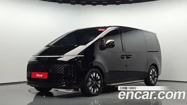HYUNDAI STARIA 2025