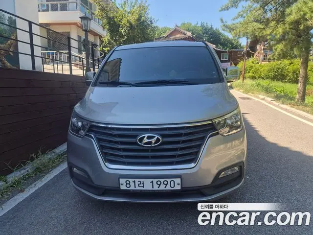 HYUNDAI GRAND STAREX 2019