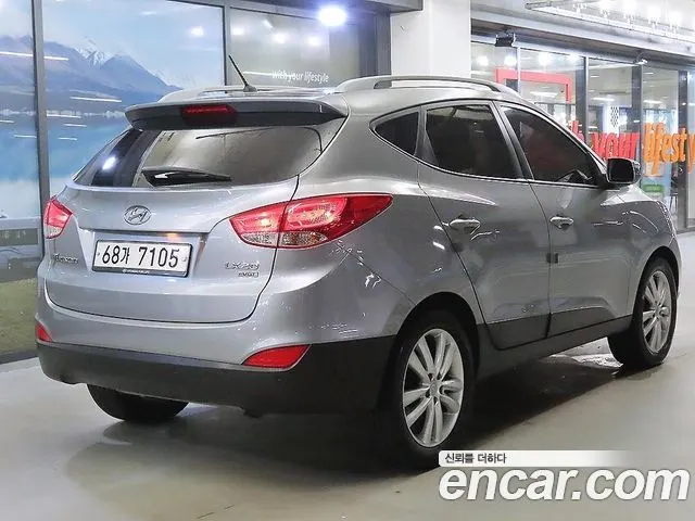 HYUNDAI TUCSON 2012 — 93 194 км, серебристый, Корея — под ключ — фото 4