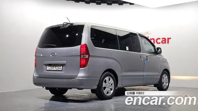 HYUNDAI GRAND STAREX 2019 — 109 637 км, серебристый, Корея — под ключ — фото 2