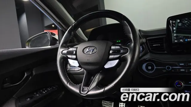 HYUNDAI VELOSTER 2019 — 62 833 км, зелёный, Корея — под ключ — фото 12