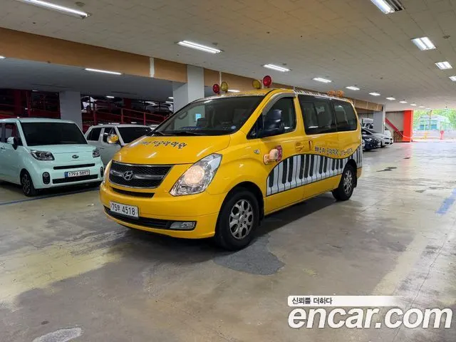 HYUNDAI GRAND STAREX 2015