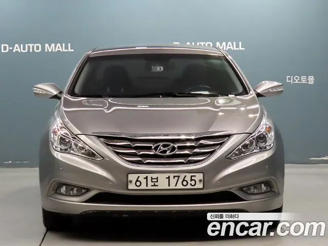 HYUNDAI SONATA 2011 — 86 789 км, серебристо-серый, Корея — под ключ — фото 2