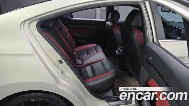 HYUNDAI AVANTE 2017 — 166 059 км, белый-перламутр, Корея — под ключ — фото 11