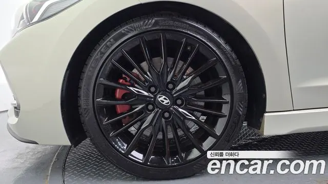 HYUNDAI AVANTE 2017 — 166 059 км, белый-перламутр, Корея — под ключ — фото 5