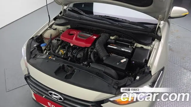 HYUNDAI AVANTE 2017 — 166 059 км, белый-перламутр, Корея — под ключ — фото 6