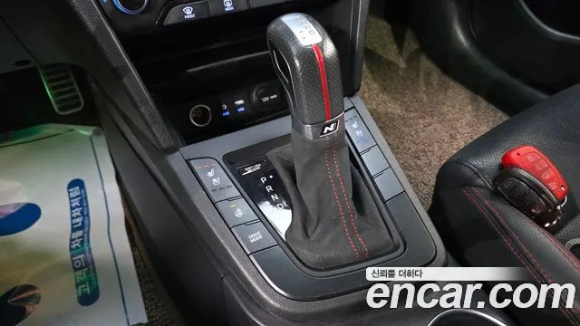 HYUNDAI AVANTE 2017 — 166 059 км, белый-перламутр, Корея — под ключ — фото 9
