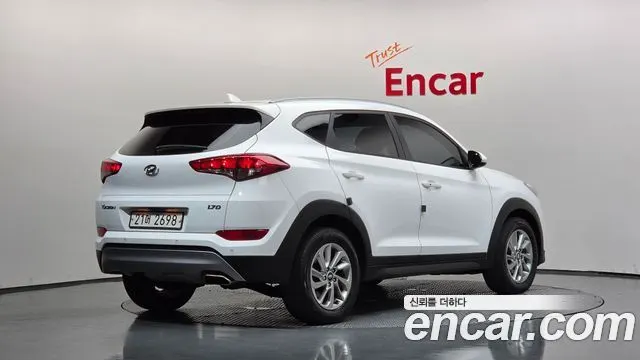 HYUNDAI TUCSON 2018 — 156 465 км, белый, Корея — под ключ — фото 2