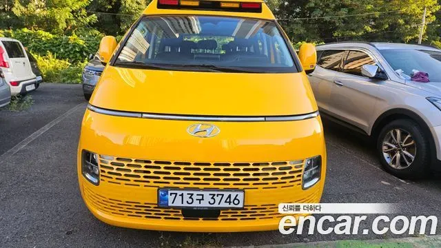 HYUNDAI STARIA 2022