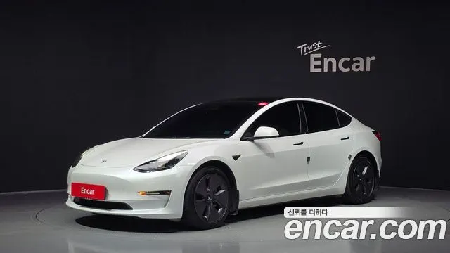 TESLA MODEL 3 2022