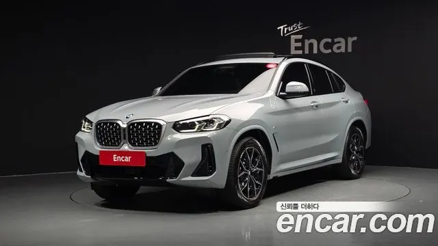 BMW X4 2024 — 23 511 км, светло-серебристый, Корея — под ключ — фото 1