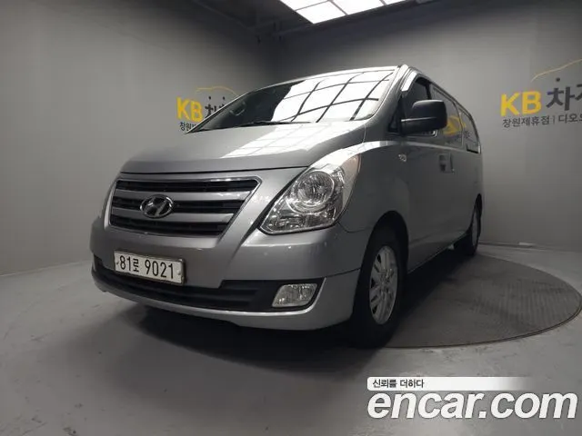 HYUNDAI GRAND STAREX 2016