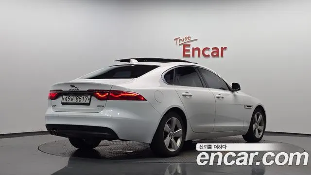Jaguar XF — из Кореи под ключ