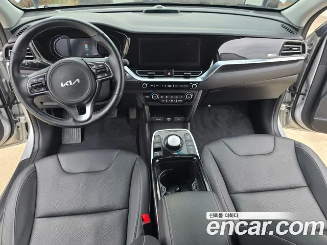 KIA NIRO PLUS 2024 — 29 000 км, серебристый, Корея — под ключ — фото 7