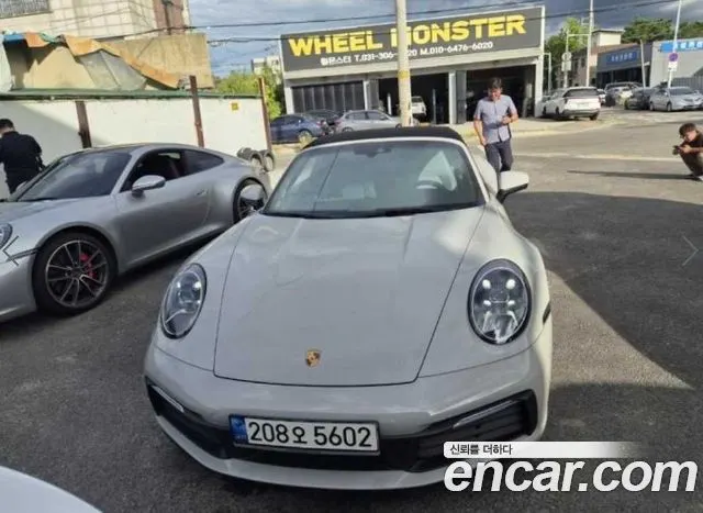 PORSCHE 911 2021