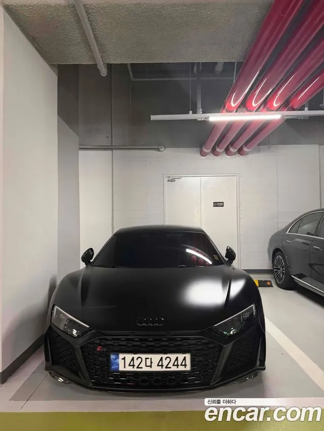 Audi R8 — из Кореи под ключ