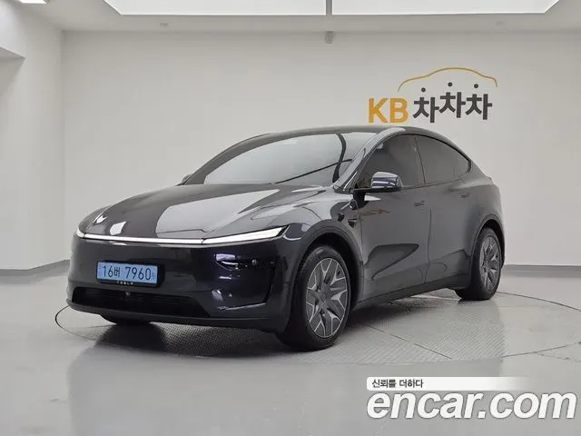 TESLA MODEL Y 2026