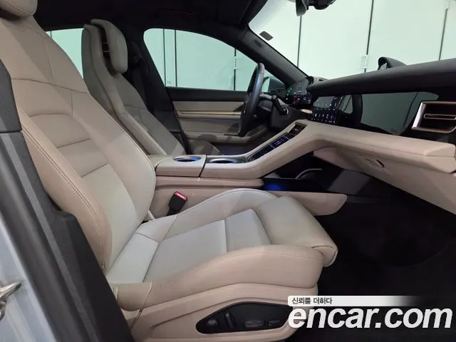 PORSCHE TAYCAN 2025 — 23 200 км, светло-серебристый, Корея — под ключ — фото 7