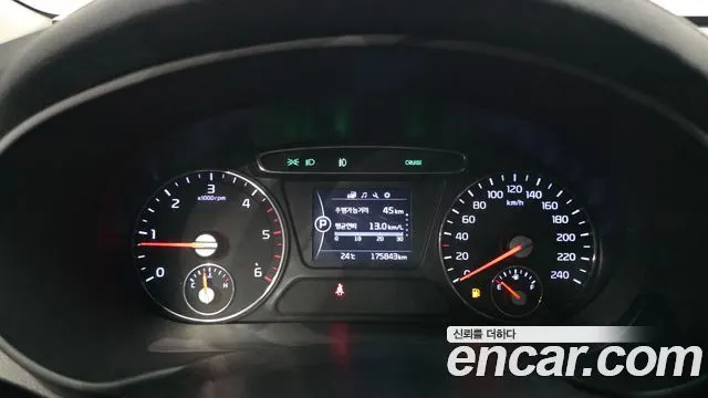 KIA SORENTO 2017 — 175 843 км, белый, Корея — под ключ — фото 8