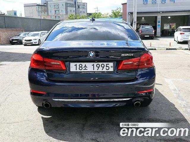 BMW 5 SERIES 2018 — 204 342 км, чёрный, Корея — под ключ — фото 3