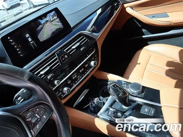 BMW 5 SERIES 2018 — 204 342 км, чёрный, Корея — под ключ — фото 10