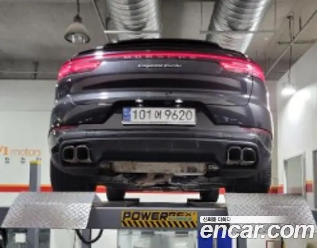 PORSCHE CAYENNE 2020