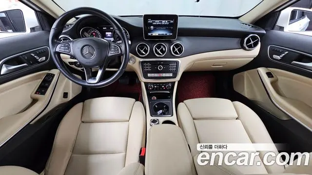 MERCEDES-BENZ GLA-CLASS X156 2019 — 134 027 км, белый, Корея — под ключ — фото 7