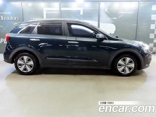 KIA NIRO 2017 — 139 997 км, синий, Корея — под ключ — фото 3