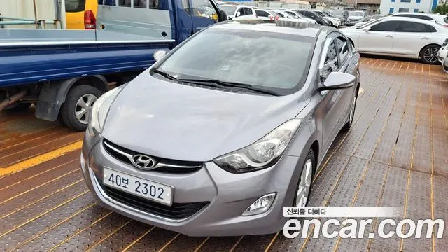 HYUNDAI AVANTE 2013